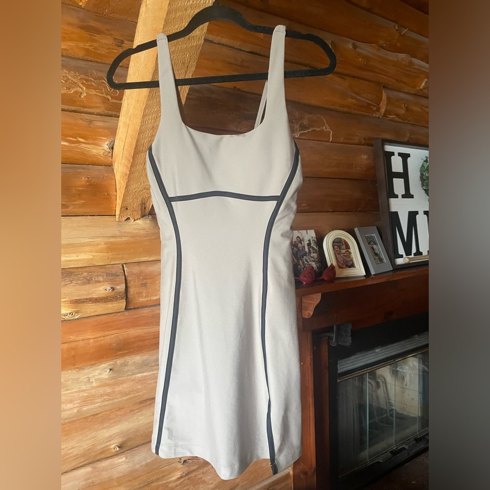 EUC Abercrombie YPB sculptLUX Mini Dress, Oat. Women’s size small.